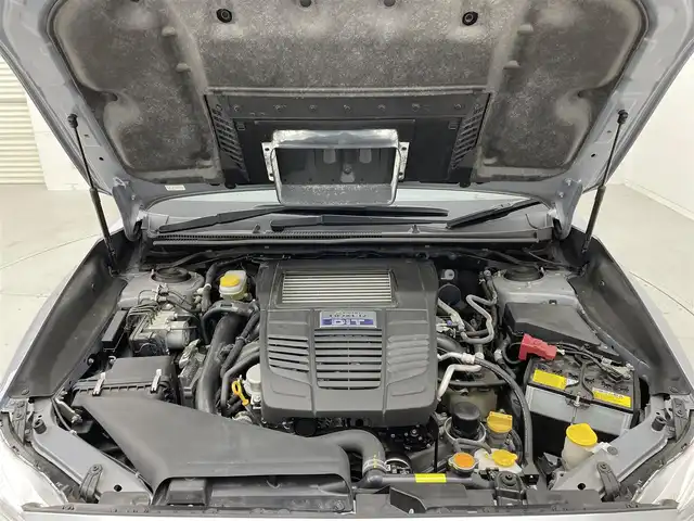 スバル レヴォーグ 1．6GT アイサイト 茨城県 2019(令1)年 1.9万km アイスシルバーメタリック 純正8インチメモリナビ（KENWOOD：KXM-H803）/・SD/DISC/FM/AM/Bluetooth/HDMI/・バックカメラ/・フルセグTV/アイサイト/・プリクラッシュブレーキ/・後退時自動ブレーキシステム/・AT誤発進，後進抑制制御/・ツーリングアシスト/・全車速追従機能付クルーズコントロール/・定速クルーズコントロール/・車線逸脱抑制/・車線逸脱警報/・ふらつき警報/・先行車発進お知らせ機能/・アイサイトアシストモニター/クリアランスソナー/ETC/パドルシフト/運転席パワーシート/アイドリングストップ