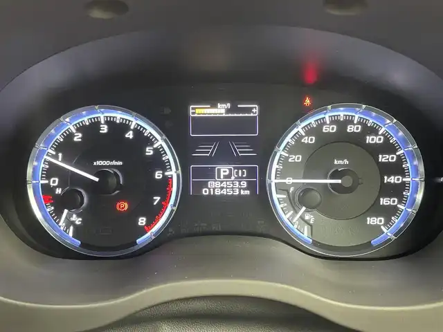 スバル レヴォーグ 1．6GT アイサイト 茨城県 2019(令1)年 1.9万km アイスシルバーメタリック 純正8インチメモリナビ（KENWOOD：KXM-H803）/・SD/DISC/FM/AM/Bluetooth/HDMI/・バックカメラ/・フルセグTV/アイサイト/・プリクラッシュブレーキ/・後退時自動ブレーキシステム/・AT誤発進，後進抑制制御/・ツーリングアシスト/・全車速追従機能付クルーズコントロール/・定速クルーズコントロール/・車線逸脱抑制/・車線逸脱警報/・ふらつき警報/・先行車発進お知らせ機能/・アイサイトアシストモニター/クリアランスソナー/ETC/パドルシフト/運転席パワーシート/アイドリングストップ