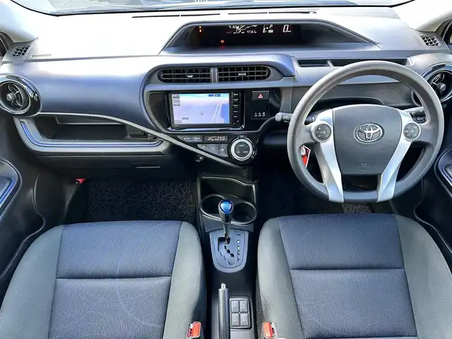 トヨタ アクア S 島根県 2015(平27)年 4.8万km ライムホワイトパールクリスタルシャイン 登録時走行距離　47168km/ワンオーナー/取扱説明書/保証書/純正ナビ(NSCP-W64)/(地上TV/Bluetooth/AM/FM/CD/SD)/バックカメラ/ウィンカーミラー/フォグランプ/スマートキー/スペアキー/純正フロアマット/横滑り防止装置/ビルドインETC/社外アルミ１５インチ/禁煙車