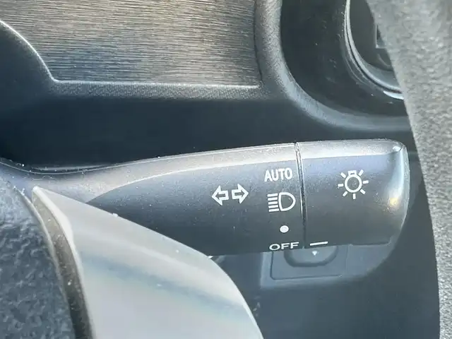 トヨタ アクア S 島根県 2015(平27)年 4.8万km ライムホワイトパールクリスタルシャイン 登録時走行距離　47168km/ワンオーナー/取扱説明書/保証書/純正ナビ(NSCP-W64)/(地上TV/Bluetooth/AM/FM/CD/SD)/バックカメラ/ウィンカーミラー/フォグランプ/スマートキー/スペアキー/純正フロアマット/横滑り防止装置/ビルドインETC/社外アルミ１５インチ/禁煙車