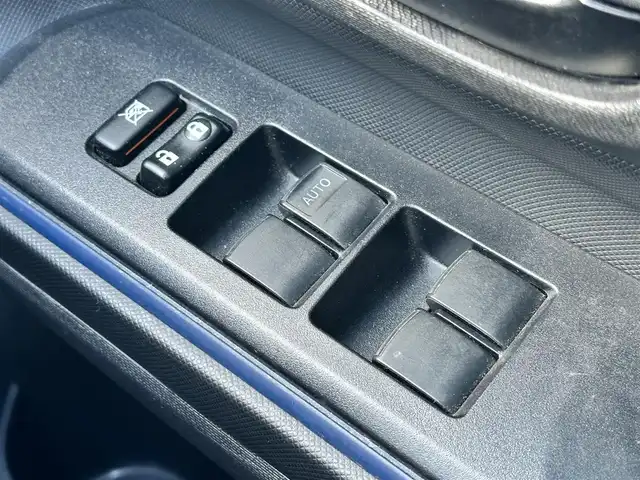 トヨタ アクア S 島根県 2015(平27)年 4.8万km ライムホワイトパールクリスタルシャイン 登録時走行距離　47168km/ワンオーナー/取扱説明書/保証書/純正ナビ(NSCP-W64)/(地上TV/Bluetooth/AM/FM/CD/SD)/バックカメラ/ウィンカーミラー/フォグランプ/スマートキー/スペアキー/純正フロアマット/横滑り防止装置/ビルドインETC/社外アルミ１５インチ/禁煙車