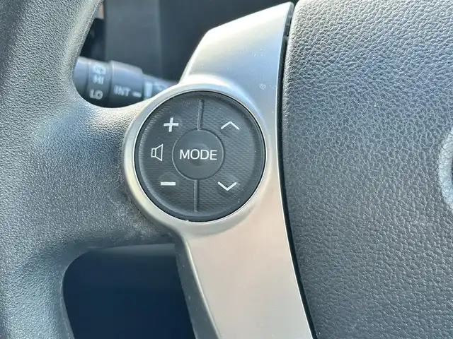 トヨタ アクア S 島根県 2015(平27)年 4.8万km ライムホワイトパールクリスタルシャイン 登録時走行距離　47168km/ワンオーナー/取扱説明書/保証書/純正ナビ(NSCP-W64)/(地上TV/Bluetooth/AM/FM/CD/SD)/バックカメラ/ウィンカーミラー/フォグランプ/スマートキー/スペアキー/純正フロアマット/横滑り防止装置/ビルドインETC/社外アルミ１５インチ/禁煙車