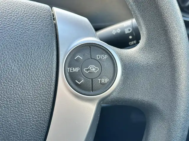 トヨタ アクア S 島根県 2015(平27)年 4.8万km ライムホワイトパールクリスタルシャイン 登録時走行距離　47168km/ワンオーナー/取扱説明書/保証書/純正ナビ(NSCP-W64)/(地上TV/Bluetooth/AM/FM/CD/SD)/バックカメラ/ウィンカーミラー/フォグランプ/スマートキー/スペアキー/純正フロアマット/横滑り防止装置/ビルドインETC/社外アルミ１５インチ/禁煙車