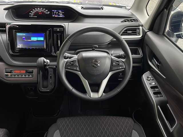 スズキ ソリオ バンディット HV MV 岐阜県 2023(令5)年 3.4万km スーパーブラックパール 禁煙車/社外フルセグナビ/クルーズコントロール/衝突軽減ブレーキ/レーンキープアシスト/クリアランスソナー/片側スライドドア/後方コーナーセンサー/ヘッドアップディスプレイ/アイドリングストップ/ETC/カーテンエアバッグ/LEDヘッドライト/オートエアコン/オートライト/オートハイビーム/ドアバイザー/純正フロアマット/純正アルミホイール/プッシュスタート/盗難防止/フォグライト/スマートキー