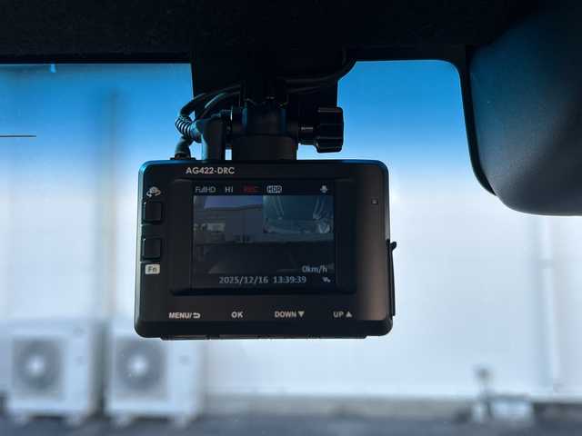 ホンダ Ｎ ＢＯＸ カスタム L ターボ スタイル+ブラック 三重県 2022(令4)年 4.3万km メテオロイドグレーメタリック 登録時42718km/ワンオーナー/禁煙車/純正７インチディスプレイオーディオ（WX-211C）/・Ｂｌｕｅｔｏｏｔｈ・ワンセグ・AM/FM・CD・USB/衝突軽減ブレーキ/レーンキープアシスト/先行車発進お知らせ機能/レーダークルーズコントロール/ロードサインアシスト/前後ドラレコ/両側パワースライドドア/バックカメラ/ＵＳＢ接続・充電/黒ハーフレザーシート/ETC/パドルシフト/電動パーキングブレーキ/ブレーキホールド/LEDヘッドライト