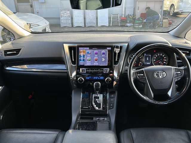 トヨタ アルファード S Cパッケージ 東京都 2019(令1)年 4.3万km ブラック ワンオーナー/純正ナビ【Bluetooth接続可、HDMI、フルセグTV、iPod、CD、DVD】/モデリスタエアロ/バックカメラ/両側パワースライドドア/ツインムーンルーフ/フリップダウンモニター（アルパイン）/追従付きクルーズコントロール/電動リアゲート/オットマン/ウォークスルー/三列シート/社外フロアマット/純正アルミホイール/ステアリングヒーター/ECOMODE/ポジションメモリー/パワーシート/エアーシート/レザーシート/電動パーキングブレーキ/コンセント差込口/レーンキープアシスト/コーナーセンサー/オートライト/オートマチックハイビーム/横滑り防止装置/盗難防止装置/CAR AROMA/ABS/ETC/Wエアバッグ/スマートキー/保証書、取扱説明書