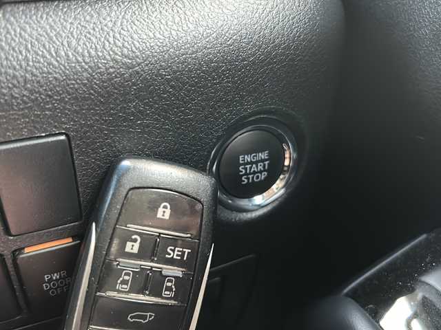 トヨタ アルファード S Cパッケージ 東京都 2019(令1)年 4.3万km ブラック ワンオーナー/純正ナビ【Bluetooth接続可、HDMI、フルセグTV、iPod、CD、DVD】/モデリスタエアロ/バックカメラ/両側パワースライドドア/ツインムーンルーフ/フリップダウンモニター（アルパイン）/追従付きクルーズコントロール/電動リアゲート/オットマン/ウォークスルー/三列シート/社外フロアマット/純正アルミホイール/ステアリングヒーター/ECOMODE/ポジションメモリー/パワーシート/エアーシート/レザーシート/電動パーキングブレーキ/コンセント差込口/レーンキープアシスト/コーナーセンサー/オートライト/オートマチックハイビーム/横滑り防止装置/盗難防止装置/CAR AROMA/ABS/ETC/Wエアバッグ/スマートキー/保証書、取扱説明書