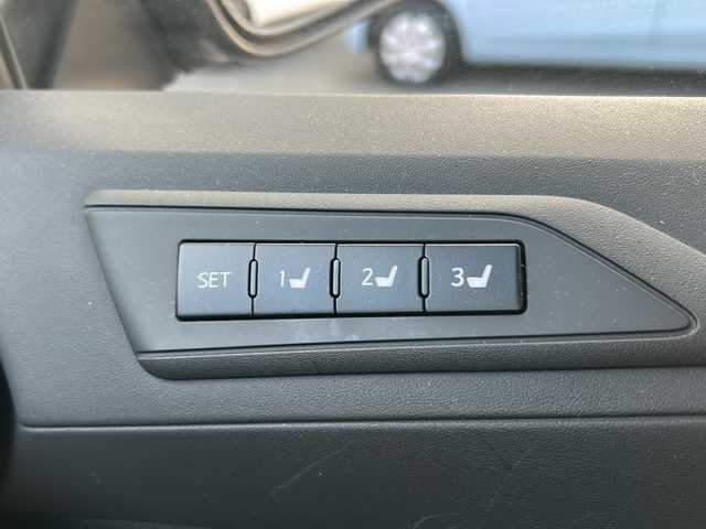 トヨタ アルファード S Cパッケージ 東京都 2019(令1)年 4.3万km ブラック ワンオーナー/純正ナビ【Bluetooth接続可、HDMI、フルセグTV、iPod、CD、DVD】/モデリスタエアロ/バックカメラ/両側パワースライドドア/ツインムーンルーフ/フリップダウンモニター（アルパイン）/追従付きクルーズコントロール/電動リアゲート/オットマン/ウォークスルー/三列シート/社外フロアマット/純正アルミホイール/ステアリングヒーター/ECOMODE/ポジションメモリー/パワーシート/エアーシート/レザーシート/電動パーキングブレーキ/コンセント差込口/レーンキープアシスト/コーナーセンサー/オートライト/オートマチックハイビーム/横滑り防止装置/盗難防止装置/CAR AROMA/ABS/ETC/Wエアバッグ/スマートキー/保証書、取扱説明書