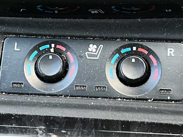 トヨタ アルファード S Cパッケージ 東京都 2019(令1)年 4.3万km ブラック ワンオーナー/純正ナビ【Bluetooth接続可、HDMI、フルセグTV、iPod、CD、DVD】/モデリスタエアロ/バックカメラ/両側パワースライドドア/ツインムーンルーフ/フリップダウンモニター（アルパイン）/追従付きクルーズコントロール/電動リアゲート/オットマン/ウォークスルー/三列シート/社外フロアマット/純正アルミホイール/ステアリングヒーター/ECOMODE/ポジションメモリー/パワーシート/エアーシート/レザーシート/電動パーキングブレーキ/コンセント差込口/レーンキープアシスト/コーナーセンサー/オートライト/オートマチックハイビーム/横滑り防止装置/盗難防止装置/CAR AROMA/ABS/ETC/Wエアバッグ/スマートキー/保証書、取扱説明書