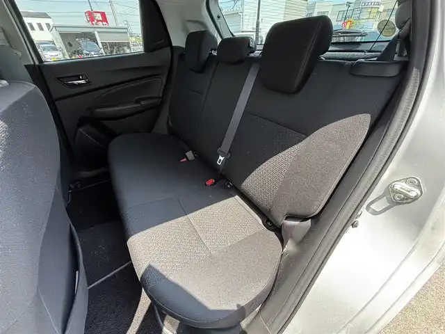スズキ スイフト XG 宮城県 2019(平31)年 5.2万km スターシルバーメタリック 登録時走行距離５１４５５ｋｍ/純正ナビ/・フルセグ/・Bluetooth/・CD/DVD/・ＡＭ/FM/バックカメラ/シートヒーター（Ｄ席）/社外アルミホイール/純正フロアマット/ドアバイザー