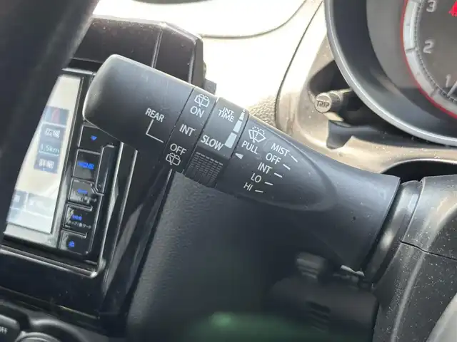 スズキ スイフト XG 宮城県 2019(平31)年 5.2万km スターシルバーメタリック 登録時走行距離５１４５５ｋｍ/純正ナビ/・フルセグ/・Bluetooth/・CD/DVD/・ＡＭ/FM/バックカメラ/シートヒーター（Ｄ席）/社外アルミホイール/純正フロアマット/ドアバイザー