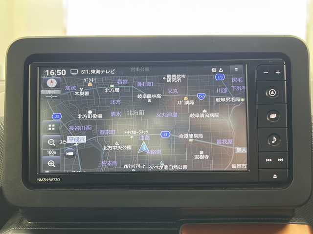 ダイハツ タフト G 岐阜県 2022(令4)年 2.8万km サンドベージュメタリック 純正メモリーナビ NMZN-W72D/CD/DVD/Bluetooth/フルセグTV/MSV/バックカメラ/純正ドライブレコーダー/ETC/オートLEDヘッドライト/ブレーキオートホールド機能/プッシュスタート/スマートキー×２/コーナーセンサー/ステアリングスイッチ/運・助シートヒーター/取扱説明書/新車時保証書/純正アルミホイール/スマートアシストIII/・衝突回避支援ブレーキ機能/・誤発進抑制機能(前方＋後方)/・車線逸脱警報機能/・ふらつき警報/・先行車発進お知らせ機能/・オートハイビーム/・標識認識機能