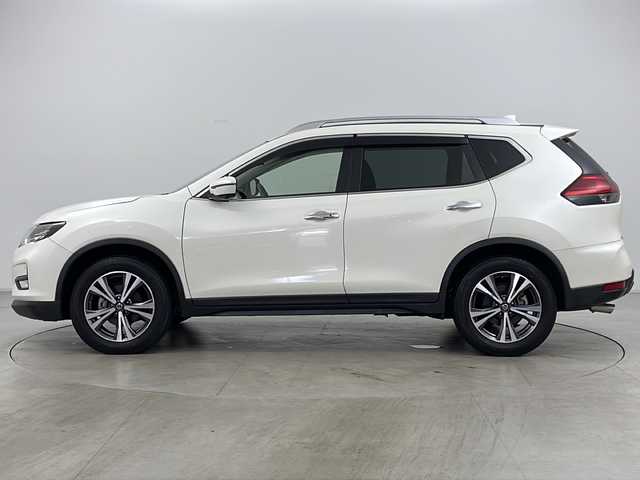 日産 エクストレイル 20Xi 道央・札幌 2019(平31)年 2.4万km ブリリアントホワイトパール ・4WD/・禁煙車/・ALPINE10インチナビ　/&CD&DVD&フルセグTV&BT/・パワーバックドア/・サンルーフ/・バックカメラ/・全方位モニター/・プロパイロット/・コーナーセンサー/・ダウンヒルアシスト/・アイドリングストップ　/・全席シートヒーター　/・インテリジェントミラー/・純正ドライブレコーダー　/・ビルトインETC　/・純正フロアマット/・プッシュスタート/・電動格納ミラー/・LEDヘッドライト/・オートライト/・スマートキー/・スペアキー/・社外AWスタッドレスタイヤ積込