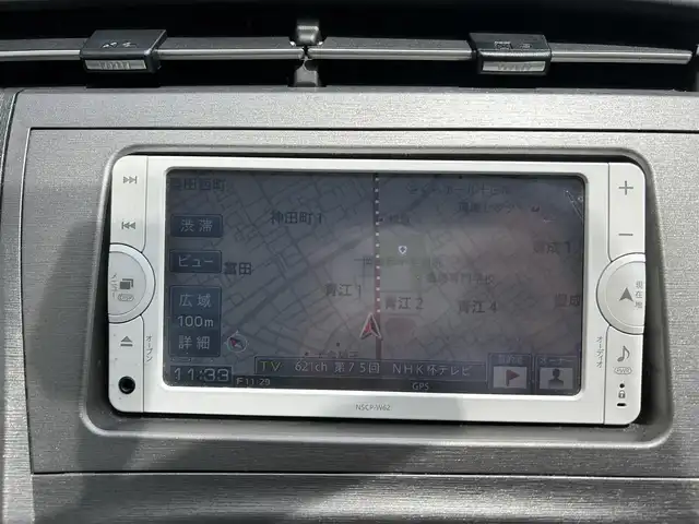 トヨタ プリウス S 岡山県 2014(平26)年 9.1万km スーパーホワイトⅡ 登録時走行距離90359キロ/純正メモリナビ（NSCP-W62）/AM/FM/Bluetooth/TV/SD/DVD/バックカメラ/純正フロアマット/電動格納ミラー/オートライト/プッシュスタート/HIDヘッドライト/スマートキー/ビルトインETC/スペアキー×１