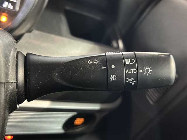 スズキ スペーシア ギア HYBRID XZ 静岡県 2020(令2)年 2.2万km クールカーキパールメタリック/ガンメタリック2トーン 社外ナビ(ストラーダ)/・FM/AM/・SD/・iPod/・フルセグTV/・USB/・Bluetooth/・Memory Music/・CD/DVD/主要装備/・全方位カメラ/・両側パワースライドドア/・ＬＥＤヘッドライト/・コーナーセンサー/・デュアルカメラブレーキサポート/・運転席+助手席シートヒーター/・アイドリングストップ/・追従機能付クルーズコントロール/・横滑り防止装置/・ヘッドアップディスプレイ/・運転席・助手席・サイドエアバッグ/・LEDヘッドライト/・フォグランプ/・レーンキープアシスト/・ルーフレール