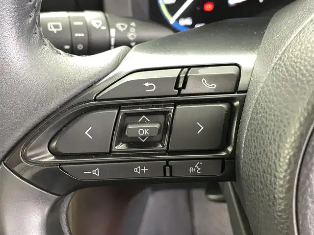 トヨタ ヤリスクロス ハイブリッド Z 福井県 2022(令4)年 3.8万km ブラックマイカ 純正8型ナビ機能付きディスプレイオーディオ /アラウンドビューカメラ /バックカメラ/電動リアゲート /ビルトインETC /パワーシート /シートヒーター /ブラインドスポットモニター /USB /電動パーキングブレーキ/LEDランプ/ドアバイザー/スマートキー/プッシュスタート