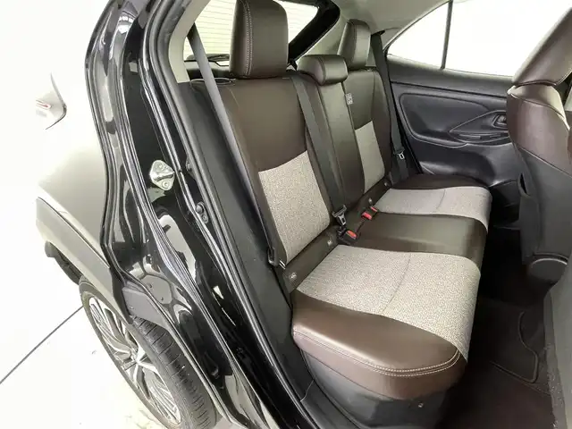 トヨタ ヤリスクロス ハイブリッド Z 福井県 2022(令4)年 3.8万km ブラックマイカ 純正8型ナビ機能付きディスプレイオーディオ /アラウンドビューカメラ /バックカメラ/電動リアゲート /ビルトインETC /パワーシート /シートヒーター /ブラインドスポットモニター /USB /電動パーキングブレーキ/LEDランプ/ドアバイザー/スマートキー/プッシュスタート