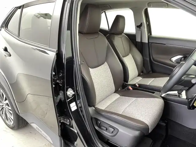 トヨタ ヤリスクロス ハイブリッド Z 福井県 2022(令4)年 3.8万km ブラックマイカ 純正8型ナビ機能付きディスプレイオーディオ /アラウンドビューカメラ /バックカメラ/電動リアゲート /ビルトインETC /パワーシート /シートヒーター /ブラインドスポットモニター /USB /電動パーキングブレーキ/LEDランプ/ドアバイザー/スマートキー/プッシュスタート