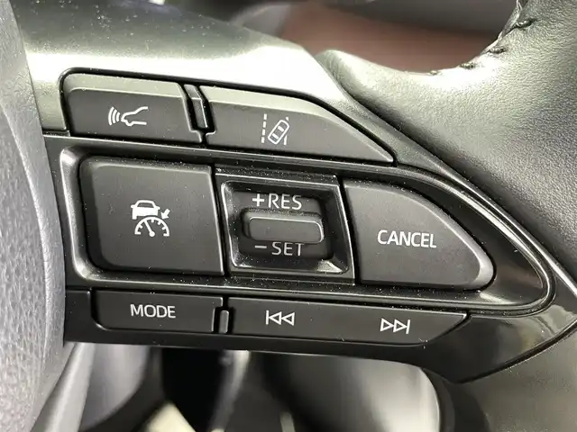 トヨタ ヤリスクロス ハイブリッド Z 福井県 2022(令4)年 3.8万km ブラックマイカ 純正8型ナビ機能付きディスプレイオーディオ /アラウンドビューカメラ /バックカメラ/電動リアゲート /ビルトインETC /パワーシート /シートヒーター /ブラインドスポットモニター /USB /電動パーキングブレーキ/LEDランプ/ドアバイザー/スマートキー/プッシュスタート