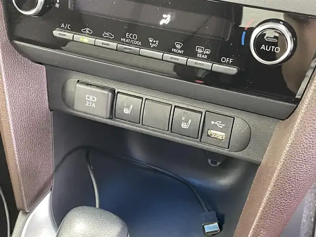 トヨタ ヤリスクロス ハイブリッド Z 福井県 2022(令4)年 3.8万km ブラックマイカ 純正8型ナビ機能付きディスプレイオーディオ /アラウンドビューカメラ /バックカメラ/電動リアゲート /ビルトインETC /パワーシート /シートヒーター /ブラインドスポットモニター /USB /電動パーキングブレーキ/LEDランプ/ドアバイザー/スマートキー/プッシュスタート