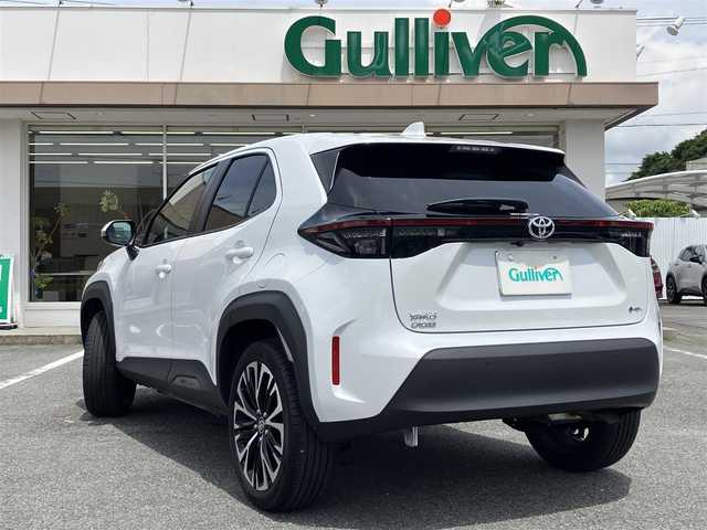 トヨタ ヤリスクロス ハイブリッド Z 三重県 2024(令6)年 0.7万km プラチナホワイトパールマイカ ♪♪ワンオーナー♪♪/♪登録時走行距離6885km/♪トヨタセーフティセンス/　・PCS(プリクラッシュセーフティシステム)/　・LDA（レーンディーアーチャーアラート）/　・PDA （プロアクティブドライビンングアシスト）/　・RSA（ロードサインアシスト）/　・レーダクルーズコンロール/　・オートマチックハイビーム/♪純正ディスプレイオーディオナビ/　・AppleCarplay/　・AndloidAuto/   ・Bluetoorth/　・フルセグTV/　・HDMI/　・USB-C/♪パノラミックビューモニター/♪RKSB（パーキングブレーキサポート）/♪RCTA(リアトラフィックアラート)/♪クリアランスソナー/♪BSM（ブラインドスポットモニター）/♪オートブレーキホールド/♪純正18インチアルミホイール/♪社外デジタルインナーミラー（ドライブレコーダー付）/♪革巻ステアリング/♪ステアリングヒーター/♪ハーフレザーシート/♪運転席パワーシート/♪前席シートヒーター/♪LEDヘッドライト/♪オートリトラクタブルミラー/♪ウィンカーミラー/♪プライバシーガラス/♪ラバーフロアマット/♪オートライト/♪ライトレベリング/♪横滑り防止機能