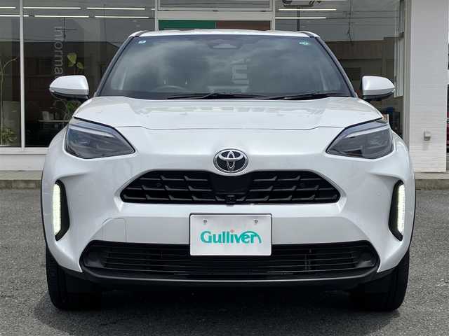 トヨタ ヤリスクロス ハイブリッド Z 三重県 2024(令6)年 0.7万km プラチナホワイトパールマイカ ♪♪ワンオーナー♪♪/♪登録時走行距離6885km/♪トヨタセーフティセンス/　・PCS(プリクラッシュセーフティシステム)/　・LDA（レーンディーアーチャーアラート）/　・PDA （プロアクティブドライビンングアシスト）/　・RSA（ロードサインアシスト）/　・レーダクルーズコンロール/　・オートマチックハイビーム/♪純正ディスプレイオーディオナビ/　・AppleCarplay/　・AndloidAuto/   ・Bluetoorth/　・フルセグTV/　・HDMI/　・USB-C/♪パノラミックビューモニター/♪RKSB（パーキングブレーキサポート）/♪RCTA(リアトラフィックアラート)/♪クリアランスソナー/♪BSM（ブラインドスポットモニター）/♪オートブレーキホールド/♪純正18インチアルミホイール/♪社外デジタルインナーミラー（ドライブレコーダー付）/♪革巻ステアリング/♪ステアリングヒーター/♪ハーフレザーシート/♪運転席パワーシート/♪前席シートヒーター/♪LEDヘッドライト/♪オートリトラクタブルミラー/♪ウィンカーミラー/♪プライバシーガラス/♪ラバーフロアマット/♪オートライト/♪ライトレベリング/♪横滑り防止機能
