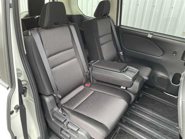 日産 セレナ ハイウェイスター V 福岡県 2020(令2)年 2.9万km ブリリアントホワイトパール プロパイロット/フリップダウンモニター/純正９インチナビ/フルセグTV/CD/DVD/BD/SD/BT/applecarplay/androidauto/全周囲カメラ/衝突軽減/ＢＳＷ/ハンズフリー両側パワースライドドア/ＬＤＷ/ＥＴＣ/パーキングアシスト
