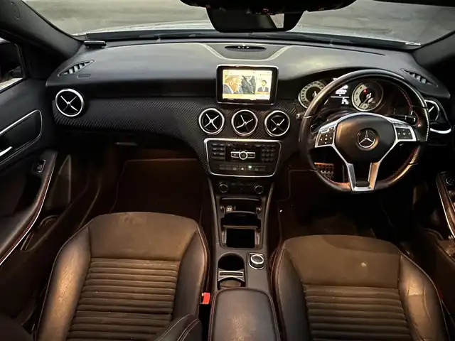 メルセデス・ベンツ Ａ１８０ Bエフィ スポーツ エディションネクスト 埼玉県 2012(平24)年 9.4万km ポーラシルバー 黒半革シート/純正ナビ/クルーズコントロール/フルセグTV/バックカメラ/ブラインドスポットモニター/パワーシート/ETC/純正フロアマット