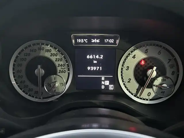 メルセデス・ベンツ Ａ１８０ Bエフィ スポーツ エディションネクスト 埼玉県 2012(平24)年 9.4万km ポーラシルバー 黒半革シート/純正ナビ/クルーズコントロール/フルセグTV/バックカメラ/ブラインドスポットモニター/パワーシート/ETC/純正フロアマット