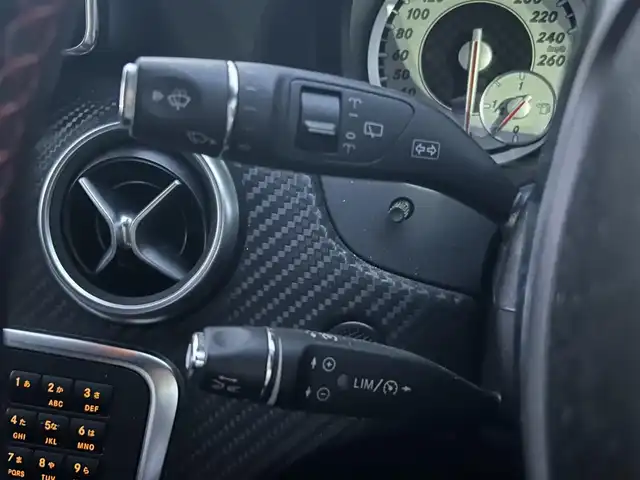 メルセデス・ベンツ Ａ１８０ Bエフィ スポーツ エディションネクスト 埼玉県 2012(平24)年 9.4万km ポーラシルバー 黒半革シート/純正ナビ/クルーズコントロール/フルセグTV/バックカメラ/ブラインドスポットモニター/パワーシート/ETC/純正フロアマット