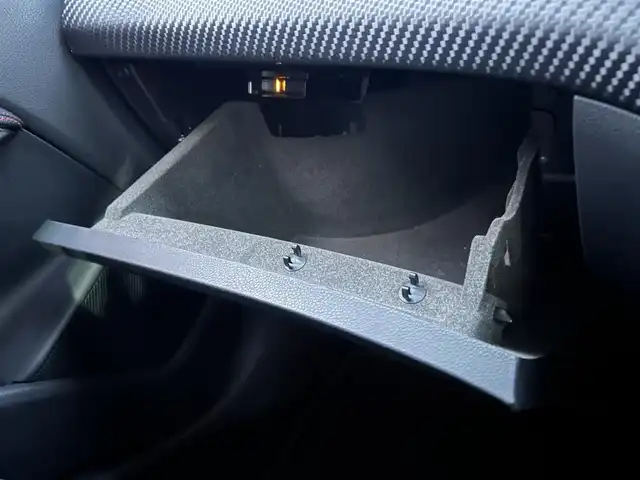 メルセデス・ベンツ Ａ１８０ Bエフィ スポーツ エディションネクスト 埼玉県 2012(平24)年 9.4万km ポーラシルバー 黒半革シート/純正ナビ/クルーズコントロール/フルセグTV/バックカメラ/ブラインドスポットモニター/パワーシート/ETC/純正フロアマット