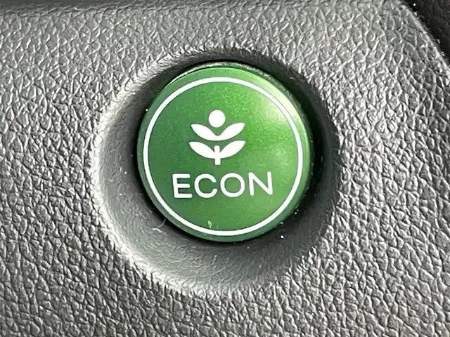 ホンダ Ｎ ＢＯＸ カスタム ターボ SSブラックSパッケージ 千葉県 2017(平29)年 8万km プレミアムホワイトパールⅡ 禁煙/純正8型ナビ VXM-175VFEi/Bluetooth/フルセグTV/CD/DVD/SD/USB/AppleCarplay/バックモニター/パドルシフト/クルーズコントロール/オートヘッドライト/両側パワースライドドア/ベンチシート/フルフラット/チップアップシート/ハーフレザーシート/D/N席シートヒーター/純正アルミホイール