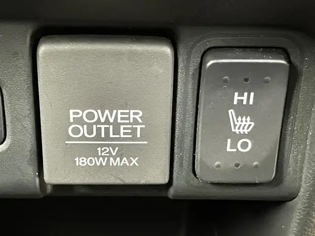 ホンダ Ｎ ＢＯＸ カスタム ターボ SSブラックSパッケージ 千葉県 2017(平29)年 8万km プレミアムホワイトパールⅡ 禁煙/純正8型ナビ VXM-175VFEi/Bluetooth/フルセグTV/CD/DVD/SD/USB/AppleCarplay/バックモニター/パドルシフト/クルーズコントロール/オートヘッドライト/両側パワースライドドア/ベンチシート/フルフラット/チップアップシート/ハーフレザーシート/D/N席シートヒーター/純正アルミホイール