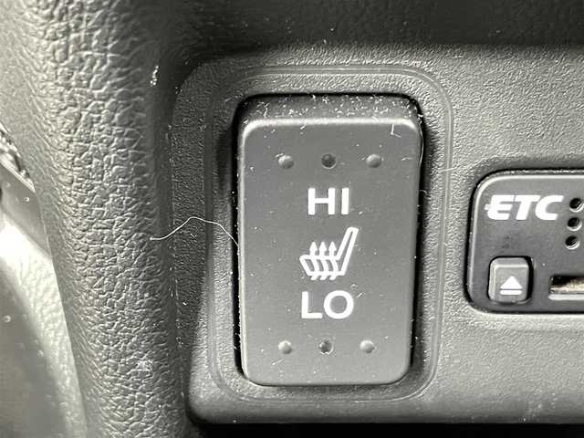 ホンダ Ｎ ＢＯＸ カスタム ターボ SSブラックSパッケージ 千葉県 2017(平29)年 8万km プレミアムホワイトパールⅡ 禁煙/純正8型ナビ VXM-175VFEi/Bluetooth/フルセグTV/CD/DVD/SD/USB/AppleCarplay/バックモニター/パドルシフト/クルーズコントロール/オートヘッドライト/両側パワースライドドア/ベンチシート/フルフラット/チップアップシート/ハーフレザーシート/D/N席シートヒーター/純正アルミホイール