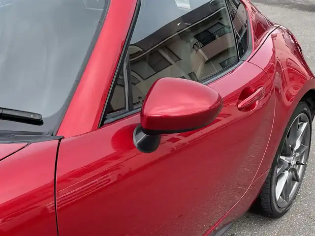 マツダ ロードスター ＲＦ VS 道央・札幌 2017(平29)年 9.1万km ソウルレッドプレミアムメタリック 純正メモリナビ（FM/AM/BT)/フルセグ（走行中視聴不可）/バックカメラ/アイドリングストップ/プッシュスタート/ステアリングスイッチ/革巻きステアリング/ブラインドスポットモニター/シートヒーター/自動防眩ミラー/レーンキープアシスト/横滑り防止装置/盗難防止装置/社外フロアマット/オートライト/オートマチックハイビーム/オープンカー/スペアキー×１/積込冬タイヤ/　　（純正AW付 205/４５R17 19年製溝5ｍｍ）