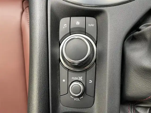 マツダ ロードスター ＲＦ VS 道央・札幌 2017(平29)年 9.1万km ソウルレッドプレミアムメタリック 純正メモリナビ（FM/AM/BT)/フルセグ（走行中視聴不可）/バックカメラ/アイドリングストップ/プッシュスタート/ステアリングスイッチ/革巻きステアリング/ブラインドスポットモニター/シートヒーター/自動防眩ミラー/レーンキープアシスト/横滑り防止装置/盗難防止装置/社外フロアマット/オートライト/オートマチックハイビーム/オープンカー/スペアキー×１/積込冬タイヤ/　　（純正AW付 205/４５R17 19年製溝5ｍｍ）