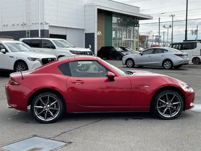 マツダ ロードスター ＲＦ VS 道央・札幌 2017(平29)年 9.1万km ソウルレッドプレミアムメタリック 純正メモリナビ（FM/AM/BT)/フルセグ（走行中視聴不可）/バックカメラ/アイドリングストップ/プッシュスタート/ステアリングスイッチ/革巻きステアリング/ブラインドスポットモニター/シートヒーター/自動防眩ミラー/レーンキープアシスト/横滑り防止装置/盗難防止装置/社外フロアマット/オートライト/オートマチックハイビーム/オープンカー/スペアキー×１/積込冬タイヤ/　　（純正AW付 205/４５R17 19年製溝5ｍｍ）