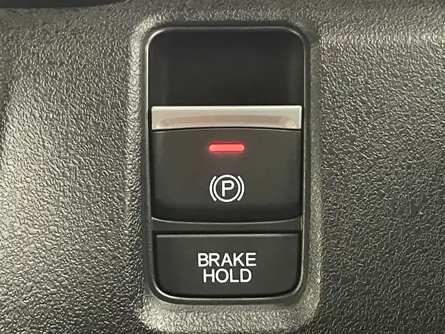 ホンダ Ｎ ＢＯＸ カスタム ターボ 愛知県 2024(令6)年 0.8万km クリスタルブラックパール 純正８型ＤＡ　両側パワスラ　シートヒーター　パドルシフト　黒ハーフレザーシート　衝突軽減　車線逸脱　LEDオートライト　オートハイビーム　コーナーセンサー　電子パーキング　アイドリングストップ　禁煙車　純正１５インチAW　カーテンエアバッグ　プッシュスタート　スマートキー