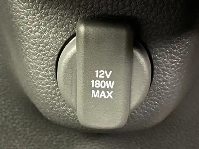 ホンダ Ｎ ＢＯＸ カスタム ターボ 愛知県 2024(令6)年 0.8万km クリスタルブラックパール 純正８型ＤＡ　両側パワスラ　シートヒーター　パドルシフト　黒ハーフレザーシート　衝突軽減　車線逸脱　LEDオートライト　オートハイビーム　コーナーセンサー　電子パーキング　アイドリングストップ　禁煙車　純正１５インチAW　カーテンエアバッグ　プッシュスタート　スマートキー