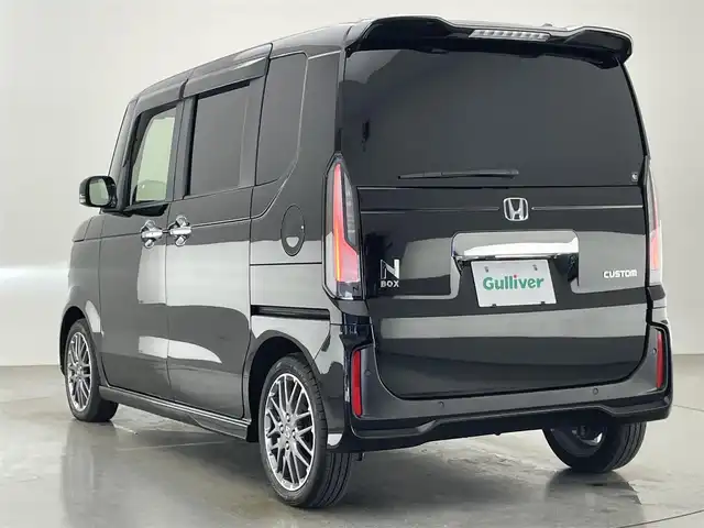 ホンダ Ｎ ＢＯＸ カスタム ターボ 愛知県 2024(令6)年 0.8万km クリスタルブラックパール 純正８型ＤＡ　両側パワスラ　シートヒーター　パドルシフト　黒ハーフレザーシート　衝突軽減　車線逸脱　LEDオートライト　オートハイビーム　コーナーセンサー　電子パーキング　アイドリングストップ　禁煙車　純正１５インチAW　カーテンエアバッグ　プッシュスタート　スマートキー