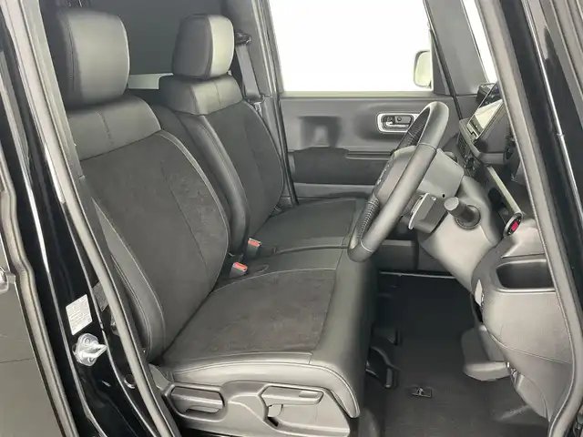 ホンダ Ｎ ＢＯＸ カスタム ターボ 愛知県 2024(令6)年 0.8万km クリスタルブラックパール 純正８型ＤＡ　両側パワスラ　シートヒーター　パドルシフト　黒ハーフレザーシート　衝突軽減　車線逸脱　LEDオートライト　オートハイビーム　コーナーセンサー　電子パーキング　アイドリングストップ　禁煙車　純正１５インチAW　カーテンエアバッグ　プッシュスタート　スマートキー