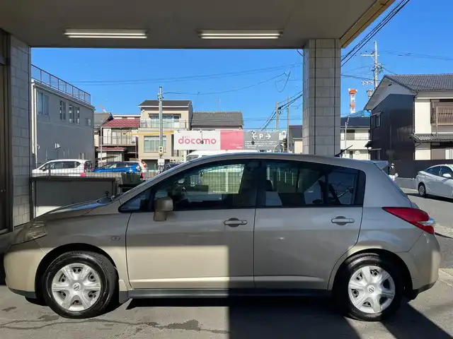 日産 ティーダ