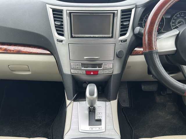 スバル レガシィ Ｂ４ 2．5i Lパッケージ 福島県 2010(平22)年 11.8万km サテンホワイトパール D/Nパワーシート　シートメモリ　ETC　電動パーキングブレーキシステム　横滑り防止　パドルシフト　革ハンドル　　SL-DRAVE シートヒーター　ドライブレコーダー　Panasonicナビ（TV/FM/CD）　スペアキー　純正フロアマット　シガーソケット　バックC　ノーマルタイヤ社外16incAW車載