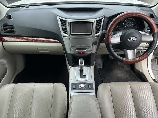 スバル レガシィ Ｂ４ 2．5i Lパッケージ 福島県 2010(平22)年 11.8万km サテンホワイトパール D/Nパワーシート　シートメモリ　ETC　電動パーキングブレーキシステム　横滑り防止　パドルシフト　革ハンドル　　SL-DRAVE シートヒーター　ドライブレコーダー　Panasonicナビ（TV/FM/CD）　スペアキー　純正フロアマット　シガーソケット　バックC　ノーマルタイヤ社外16incAW車載