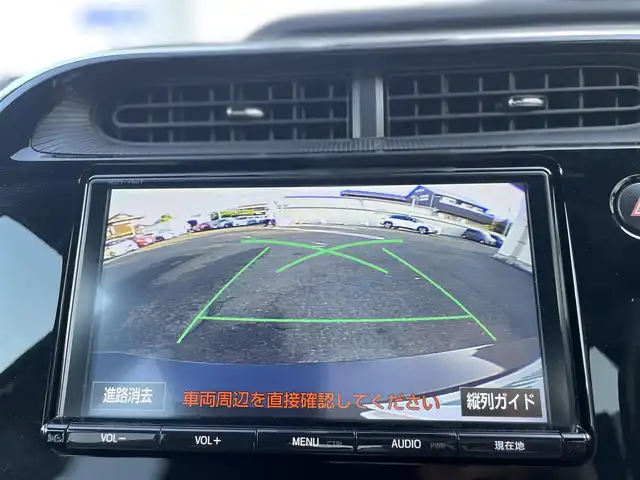 トヨタ アクア G GRスポーツ 東京都 2017(平29)年 3.3万km ブラックマイカ 純正SDナビ（NSZT-Y66T）/BT/CD/フルセグTV/バックカメラ/クルーズコントロール/ETC2.0/衝突軽減ブレーキ/レーンキープアシスト/横滑り防止装置/純正エアロパーツ/アルミホイール/保証書/取扱説明書
