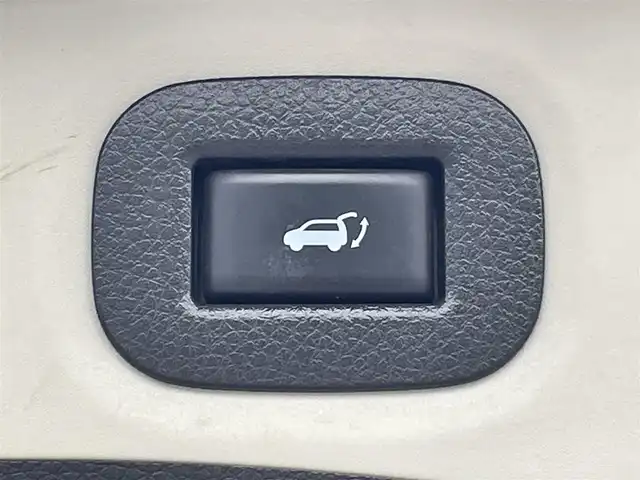 日産 エクストレイル ハイブリッド 20Xi 山梨県 2018(平30)年 4.5万km バーニングレッド ワンオーナー/4WD/サンルーフ/純正SDナビ/Bluetooth接続/フルセグTV/全方位カメラ/ETC/全席シートヒーター/電動リアゲート/ドライブレコーダー/ルーフレール/衝突被害軽減システム/社外17インチアルミホイール/スペアキー2本/取扱説明書/保証書