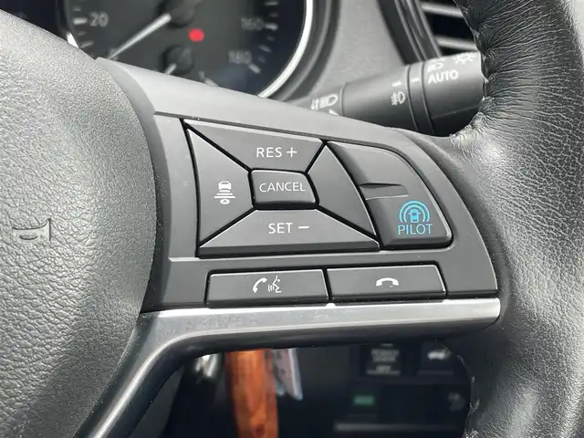 日産 エクストレイル ハイブリッド 20Xi 山梨県 2018(平30)年 4.5万km バーニングレッド ワンオーナー/4WD/サンルーフ/純正SDナビ/Bluetooth接続/フルセグTV/全方位カメラ/ETC/全席シートヒーター/電動リアゲート/ドライブレコーダー/ルーフレール/衝突被害軽減システム/社外17インチアルミホイール/スペアキー2本/取扱説明書/保証書