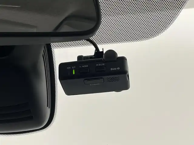 日産 セレナ ハイウェイスターVセレクションⅡ 埼玉県 2019(令1)年 4.7万km ブリリアントホワイトパール 2トーン 純正１０インチナビ　バックカメラ　ビルトインＥＴＣ　ドライブレコーダー　エマージェンシーブレーキ　レーダークルーズコントロール　純正アルミホイール　スマートキー　オートライト　ＬＥＤヘッドライト　ＴＶ