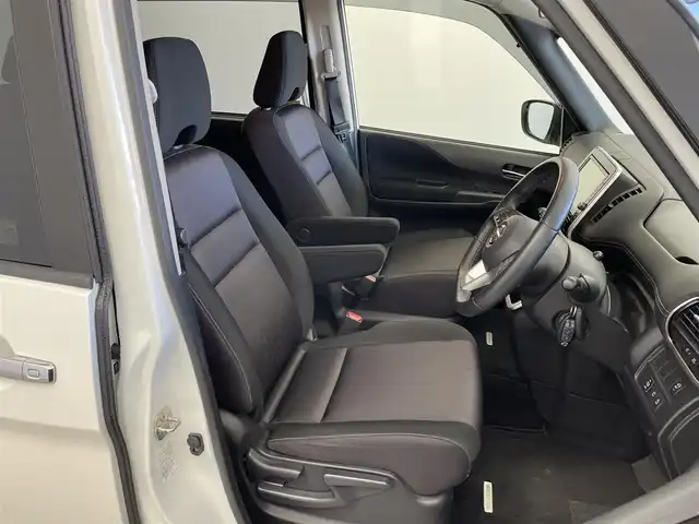 日産 セレナ ハイウェイスターVセレクションⅡ 埼玉県 2019(令1)年 4.7万km ブリリアントホワイトパール 2トーン 純正１０インチナビ　バックカメラ　ビルトインＥＴＣ　ドライブレコーダー　エマージェンシーブレーキ　レーダークルーズコントロール　純正アルミホイール　スマートキー　オートライト　ＬＥＤヘッドライト　ＴＶ