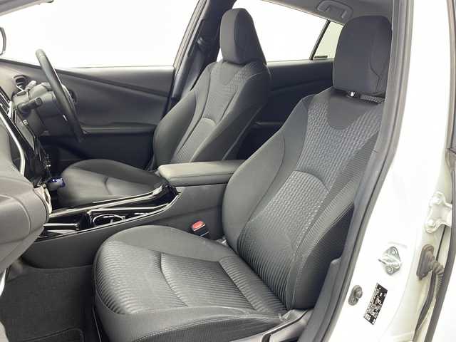 トヨタ プリウス Sセーフティプラス 大阪府 2017(平29)年 19.3万km ホワイトパールクリスタルシャイン 純正ナビ/【フルセグTV/Bluetooth/FM/AM/HDMI】/パーキングアシスト/トヨタセーフティセンス/プリクラッシュセーフティー/オートマチックハイビーム/車線逸脱警報/ふらつき警報/クリアランスソナー/インテリジェントクリアランスソナー/レーダークルーズコントロール/バックカメラ/LEDヘッドライト/スマートキー